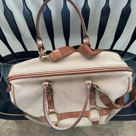 The Limited Weekender/Overnight Bag - Picture 2 of 8